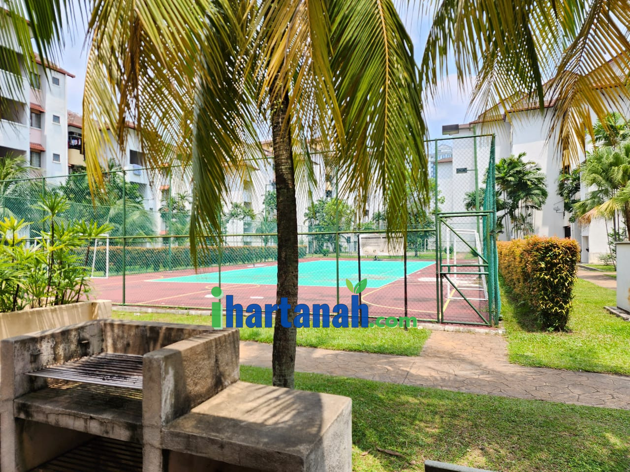 Sentul : Anjung Villa