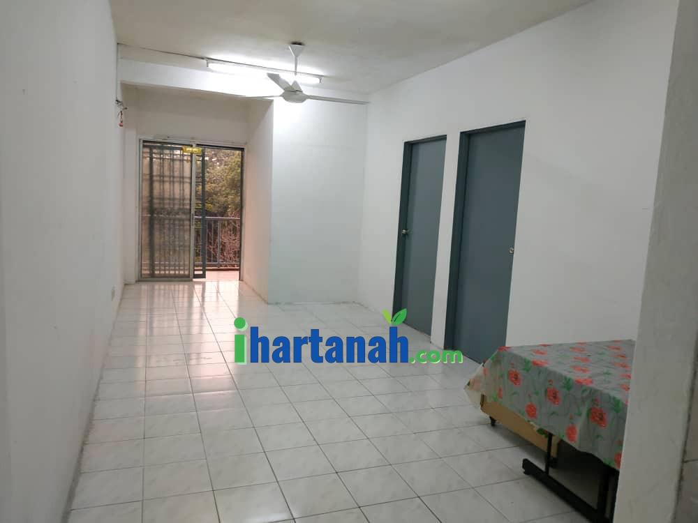 Klang : Golden Villa Apartment