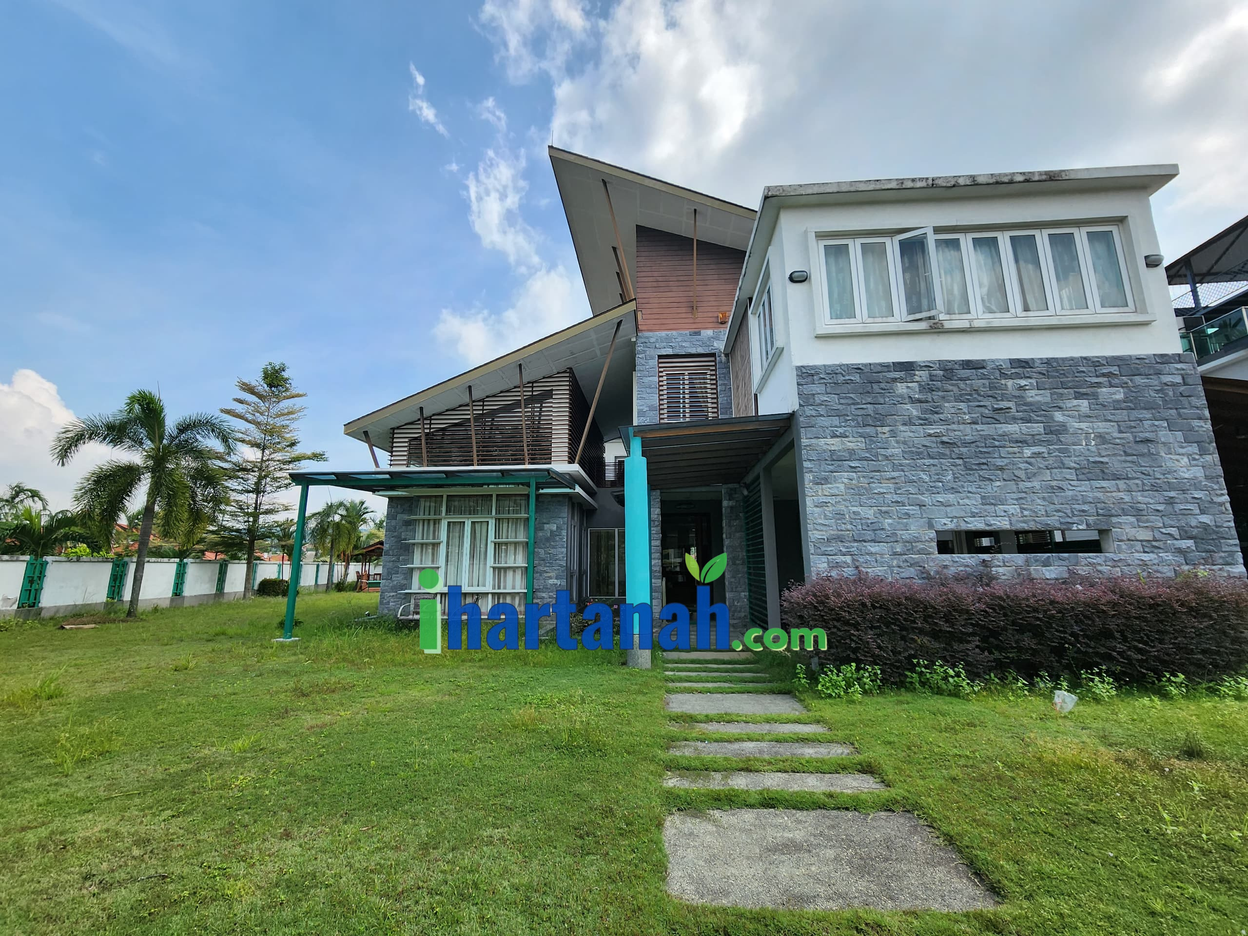 Shah Alam : Bungalow FORTE @ Jalan Titian, Bukit Jelutong