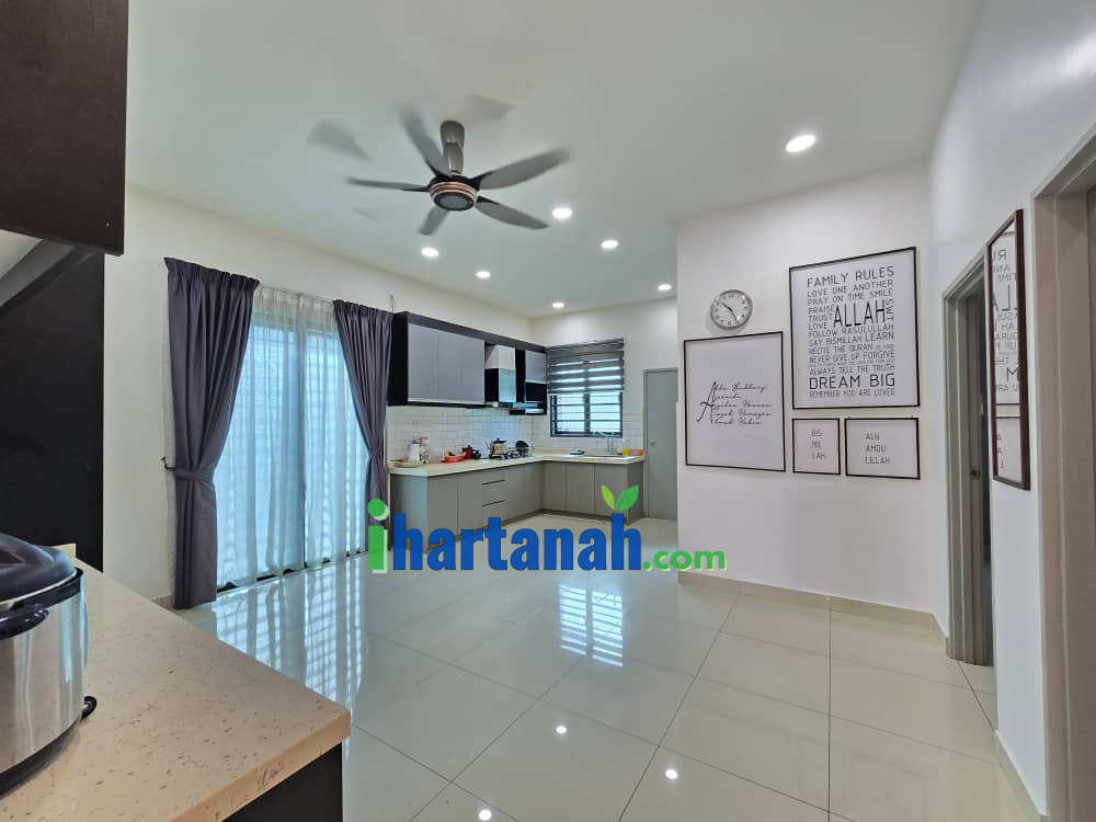 Teluk Panglima Garang : Semi D Jln Merbuk