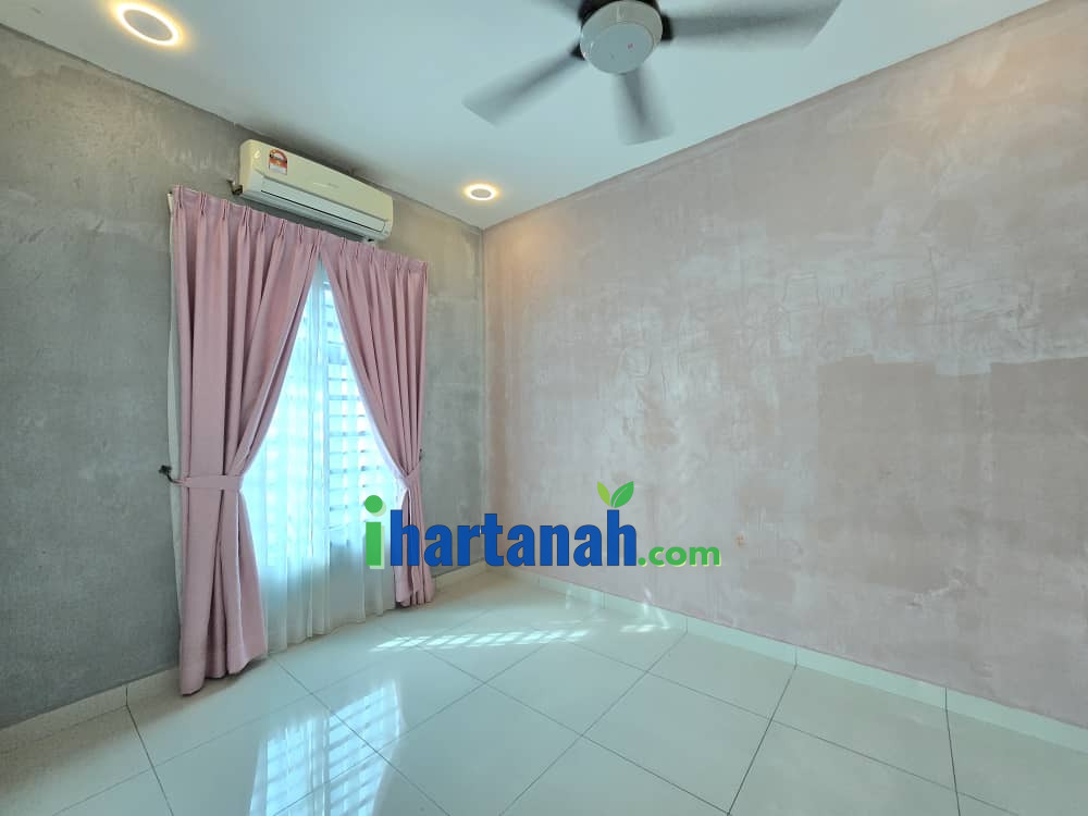 Teluk Panglima Garang : Semi D Jln Merbuk
