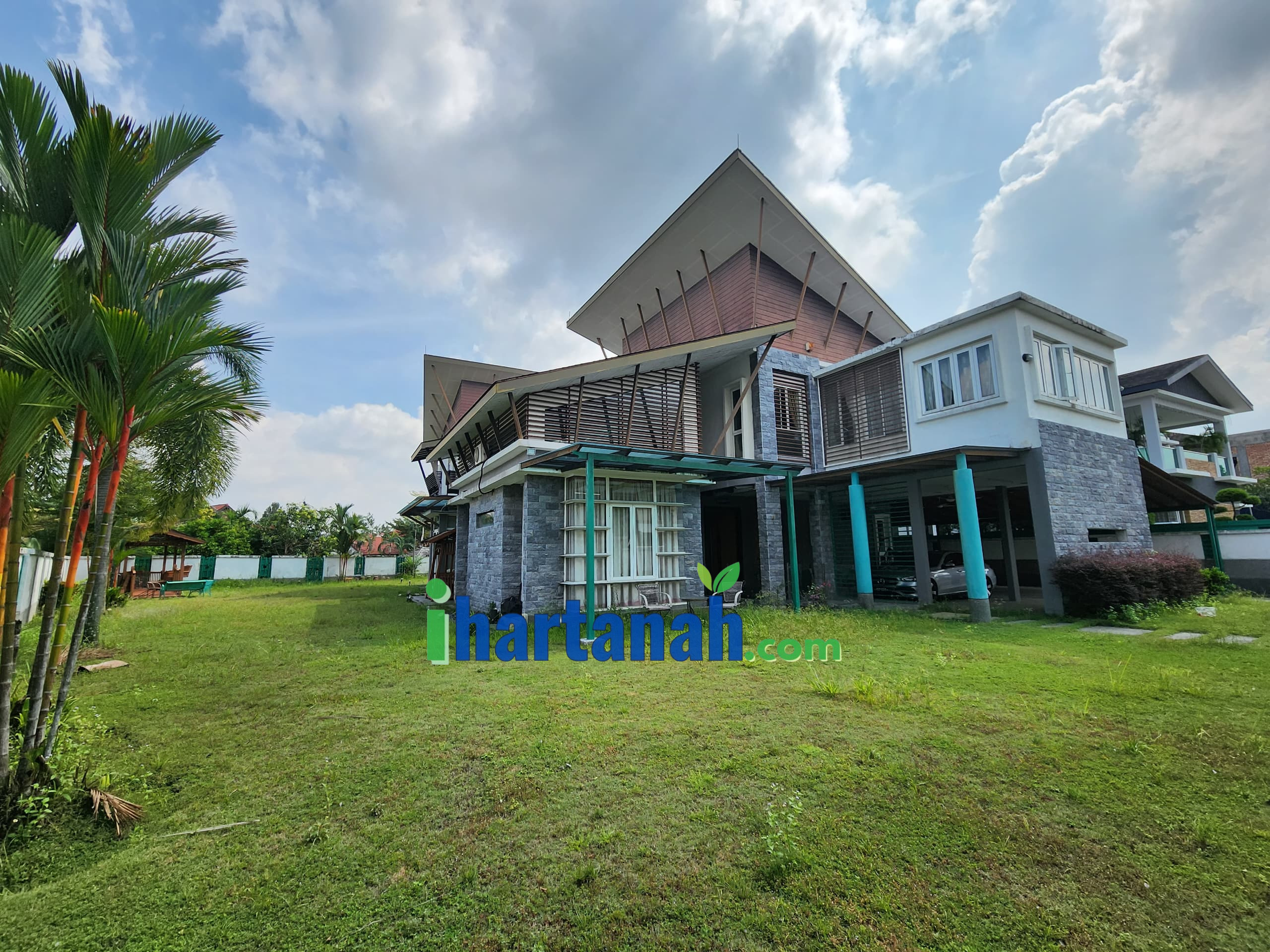 Shah Alam : Bungalow FORTE @ Jalan Titian, Bukit Jelutong