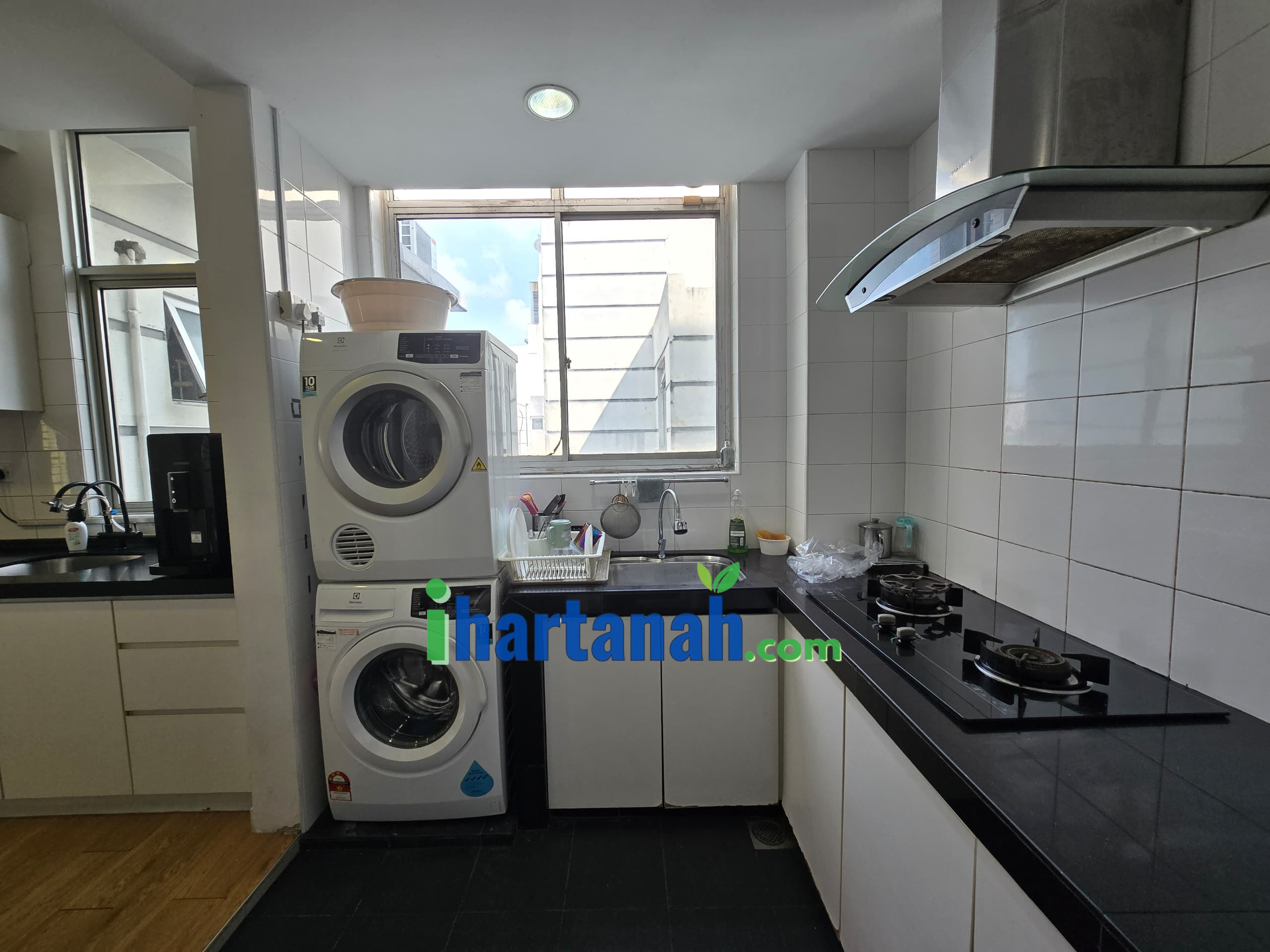 Kuala Lumpur : Midfields Condominium