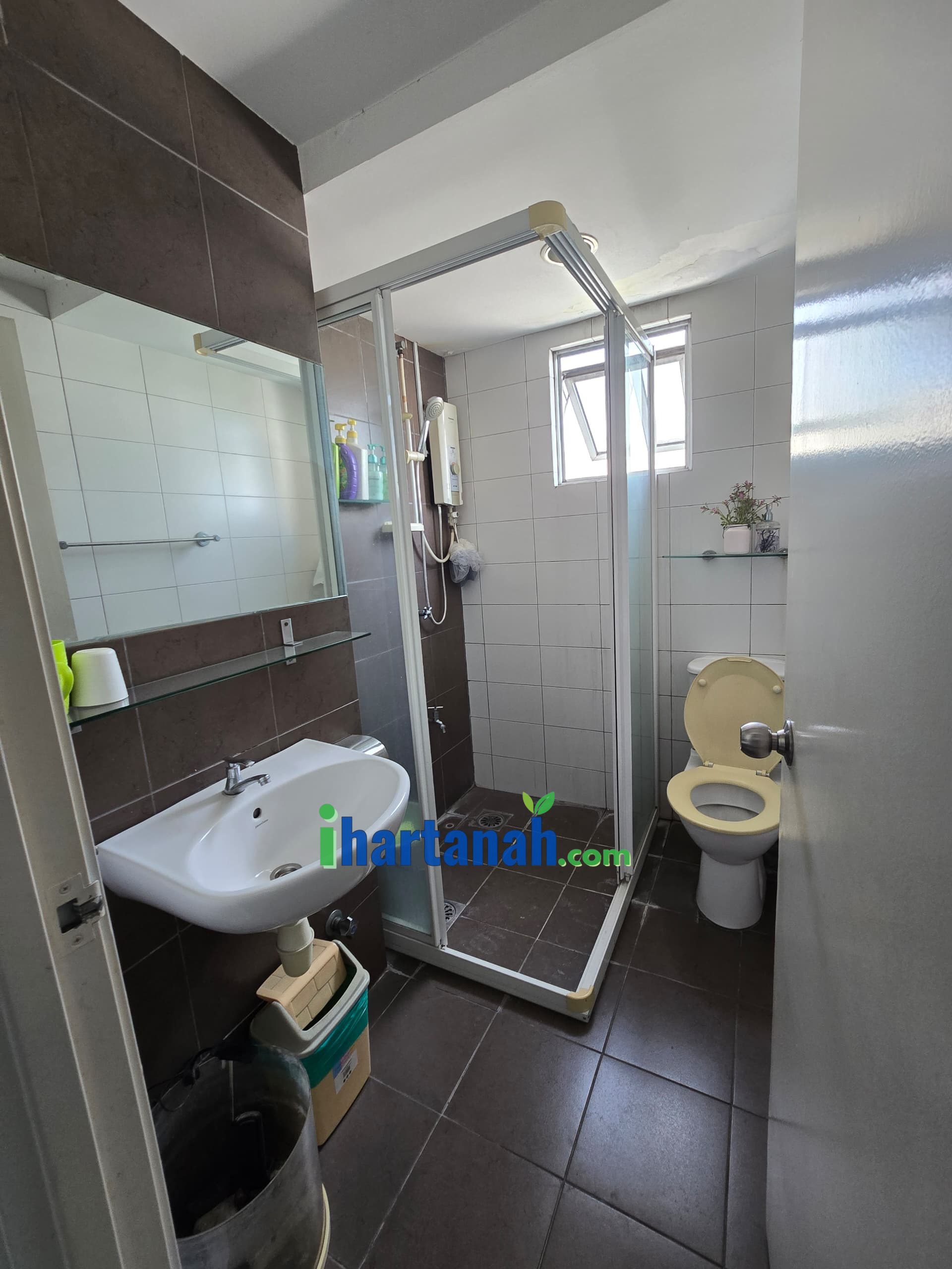 Kuala Lumpur : Midfields Condominium