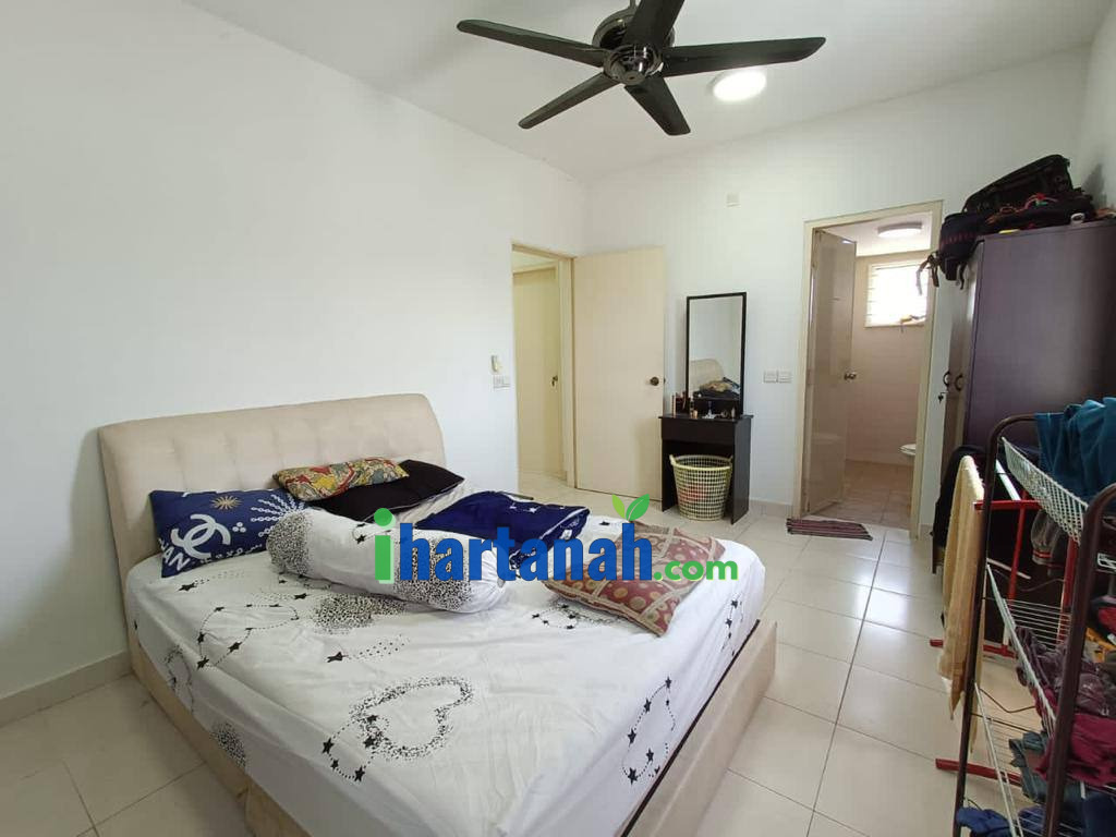 Corner Unit @ Seri Mutiara Apartment, Setia Alam