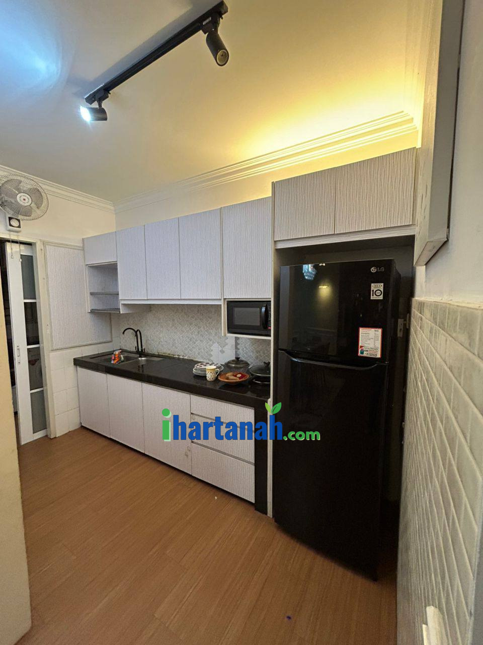 Apartment Seri Kasturi @ Setia Alam