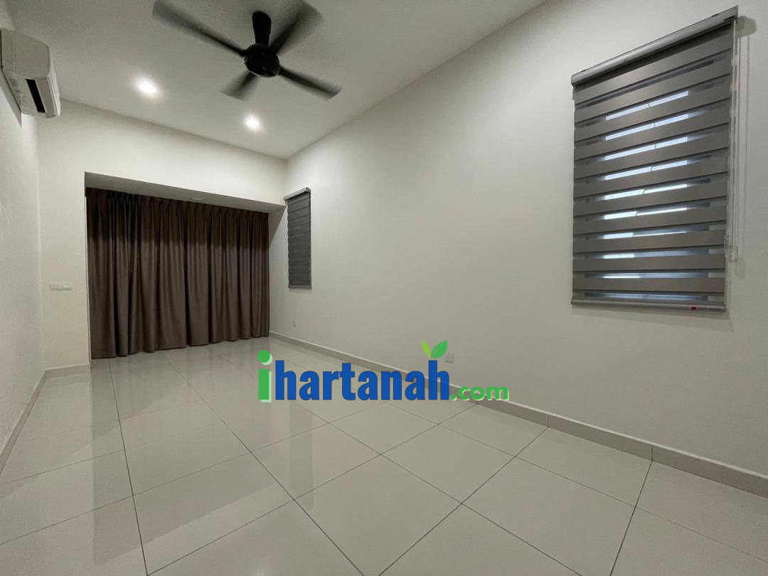 HUGE Double Storey Semi D Periwinkle Rimbayu