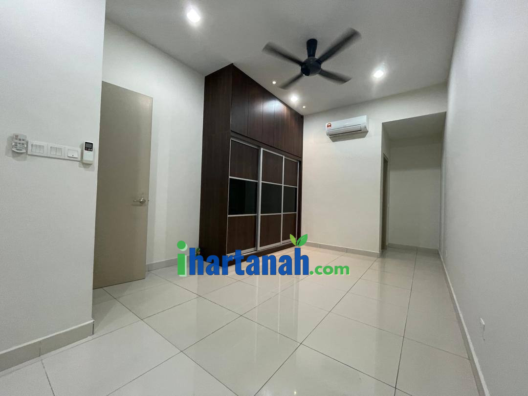 HUGE Double Storey Semi D Periwinkle Rimbayu