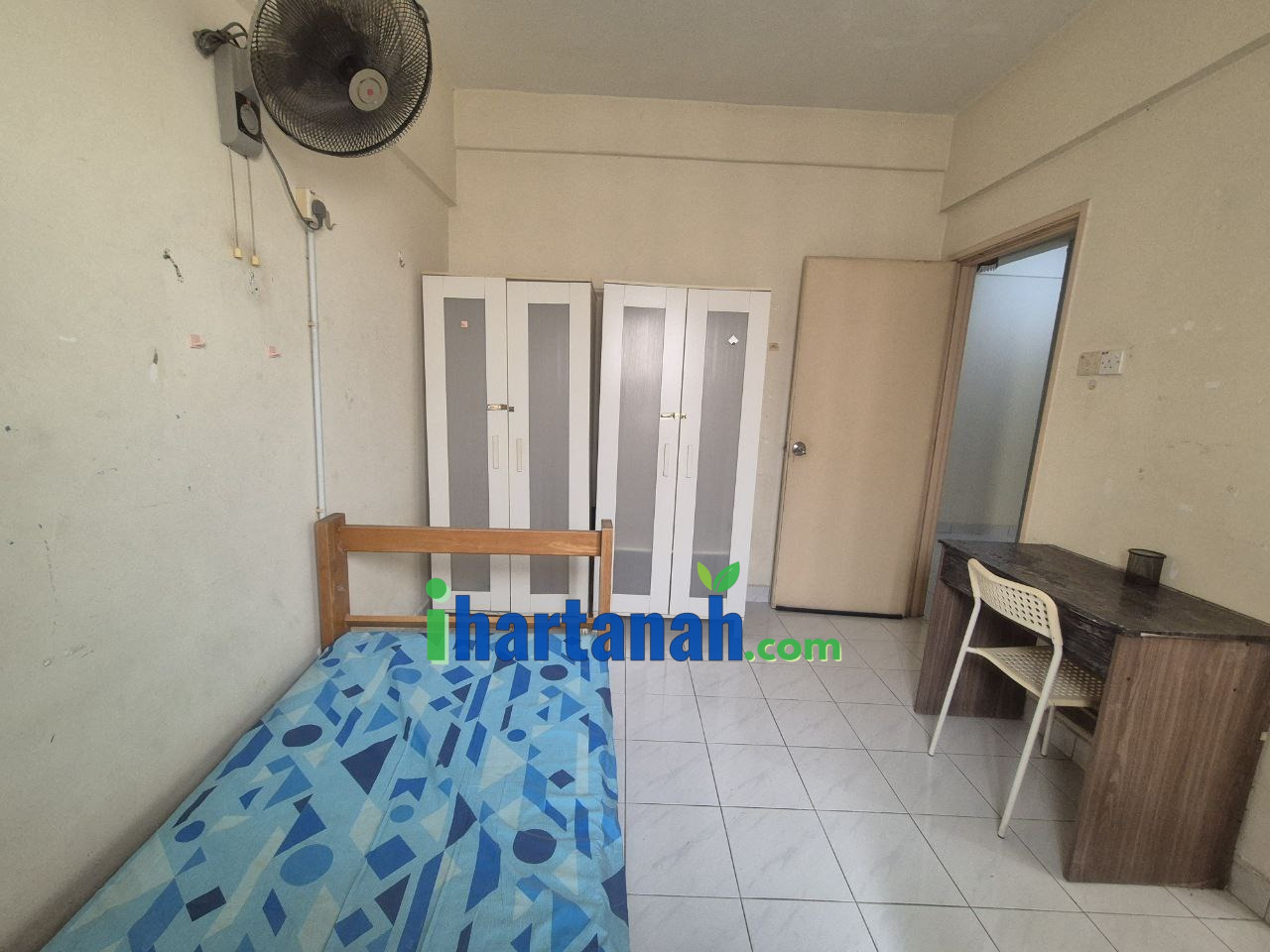 Shah Alam :  5 bilik Brunsfield Riverview Apartment, Seksyen 13