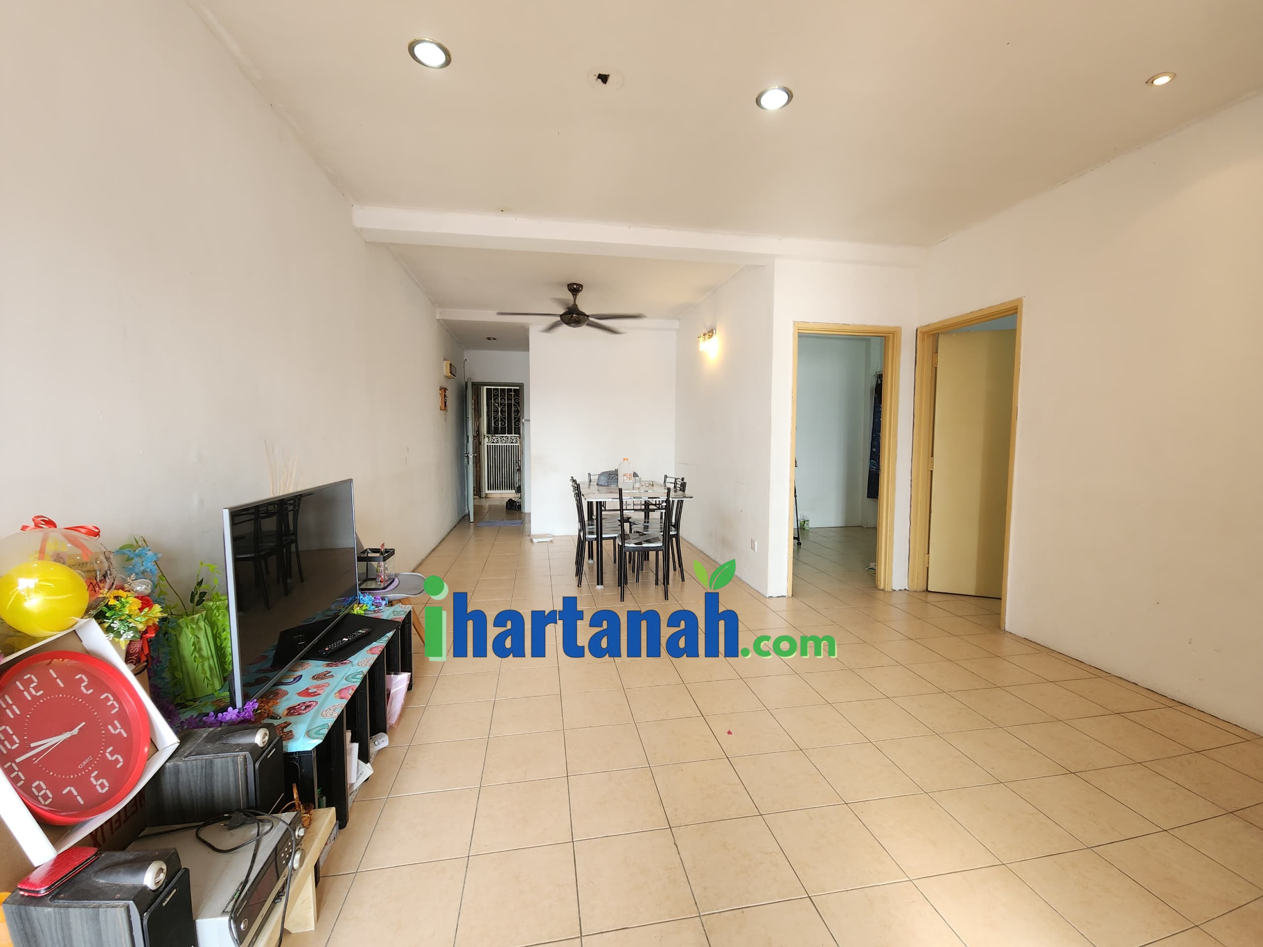 Balakong : Desa Ria Apartment