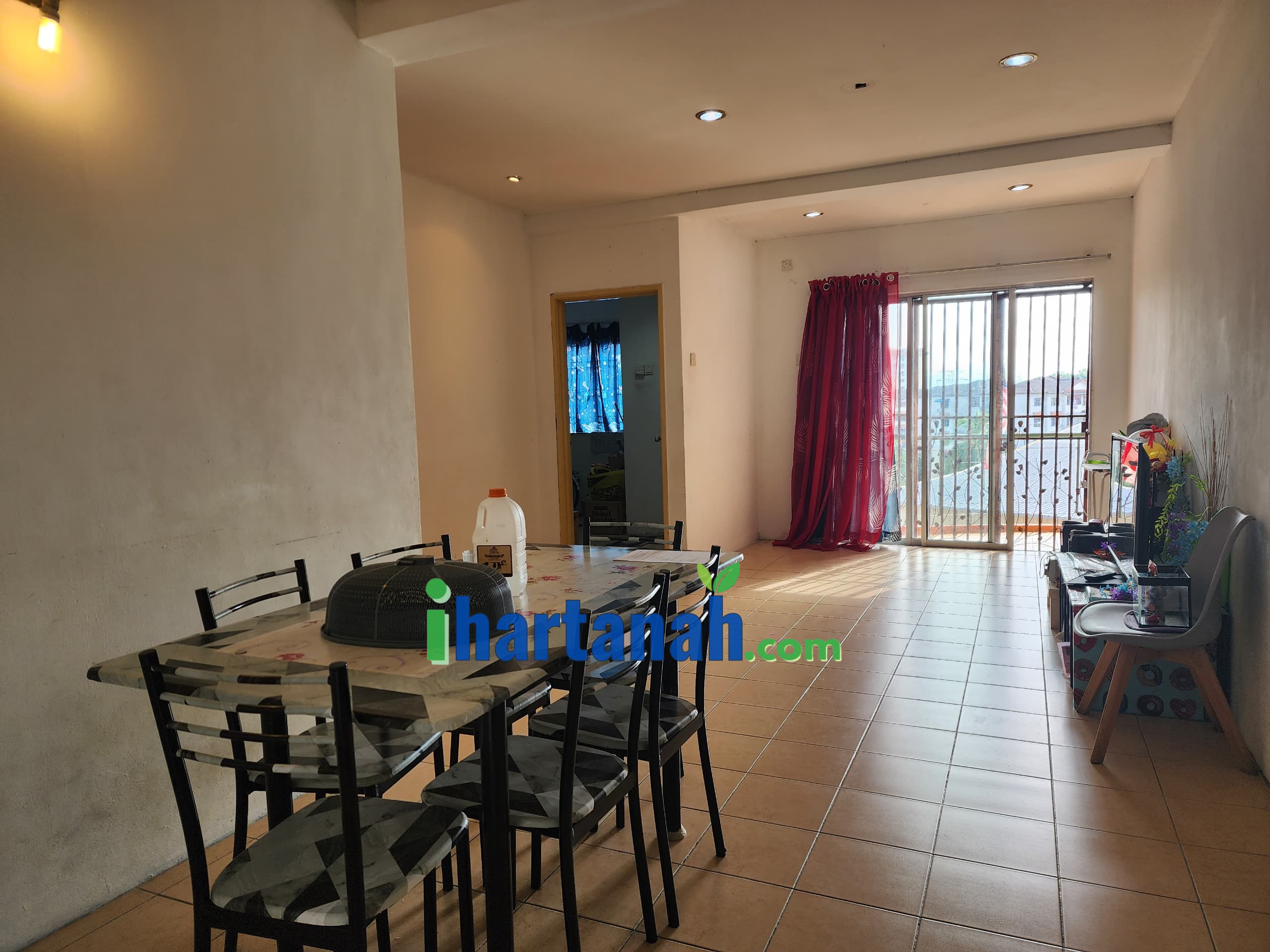 Balakong : Desa Ria Apartment