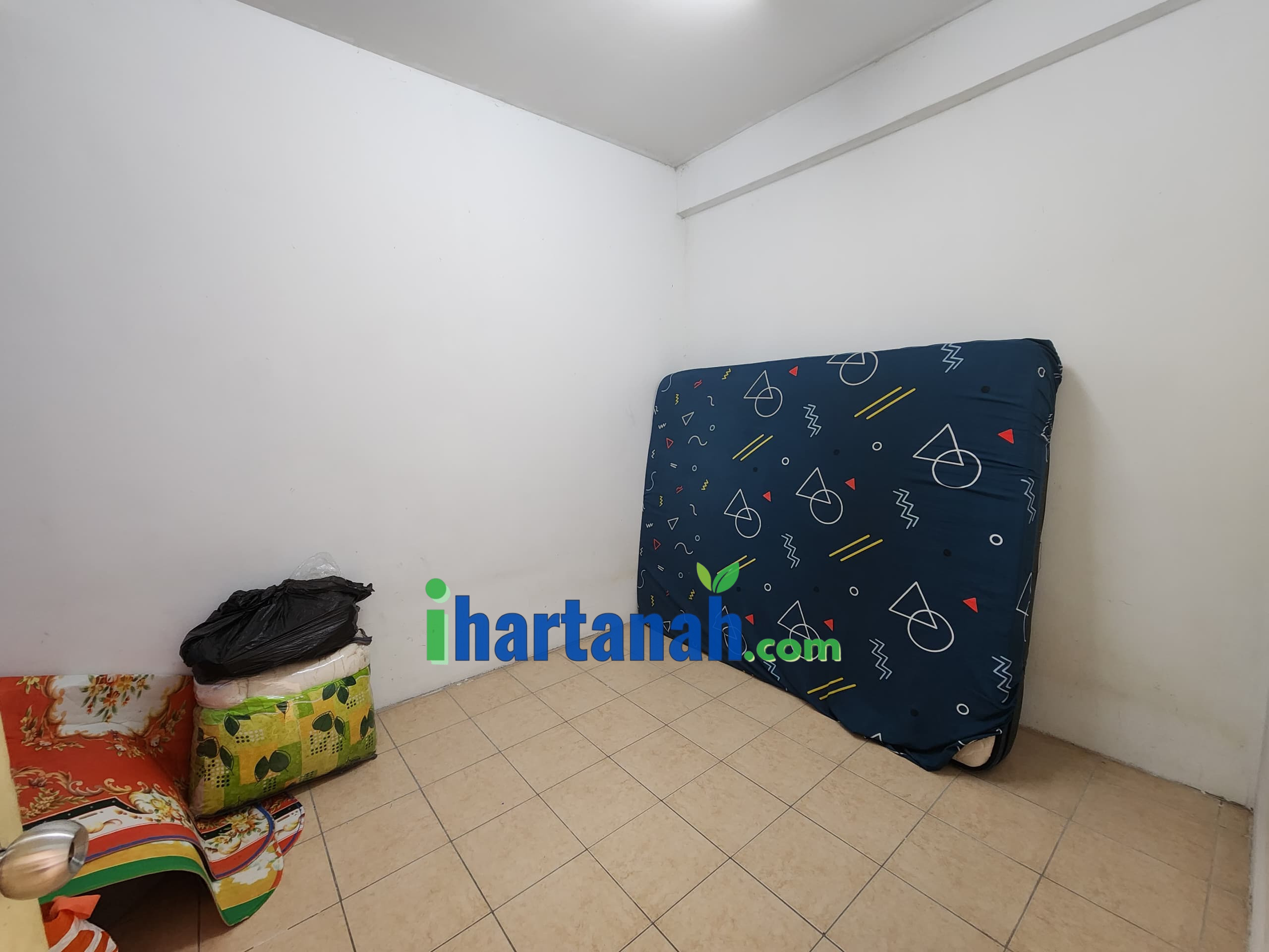 Balakong : Desa Ria Apartment