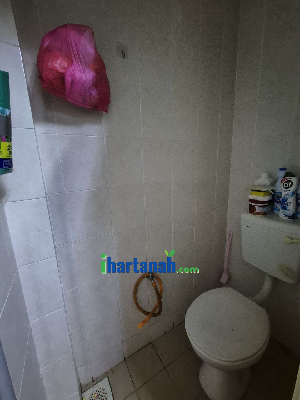 Dataran Otomobil Seksyen 15 Shah Alam.