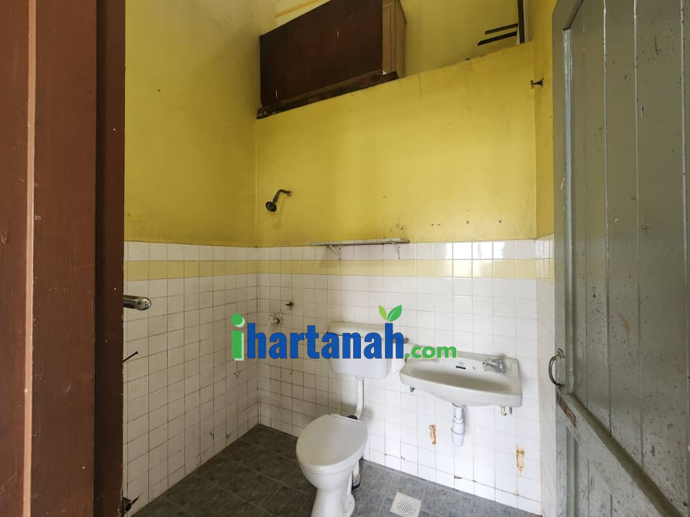 22x86 Non Bumi Teres 2 Tingkat Seksyen 11