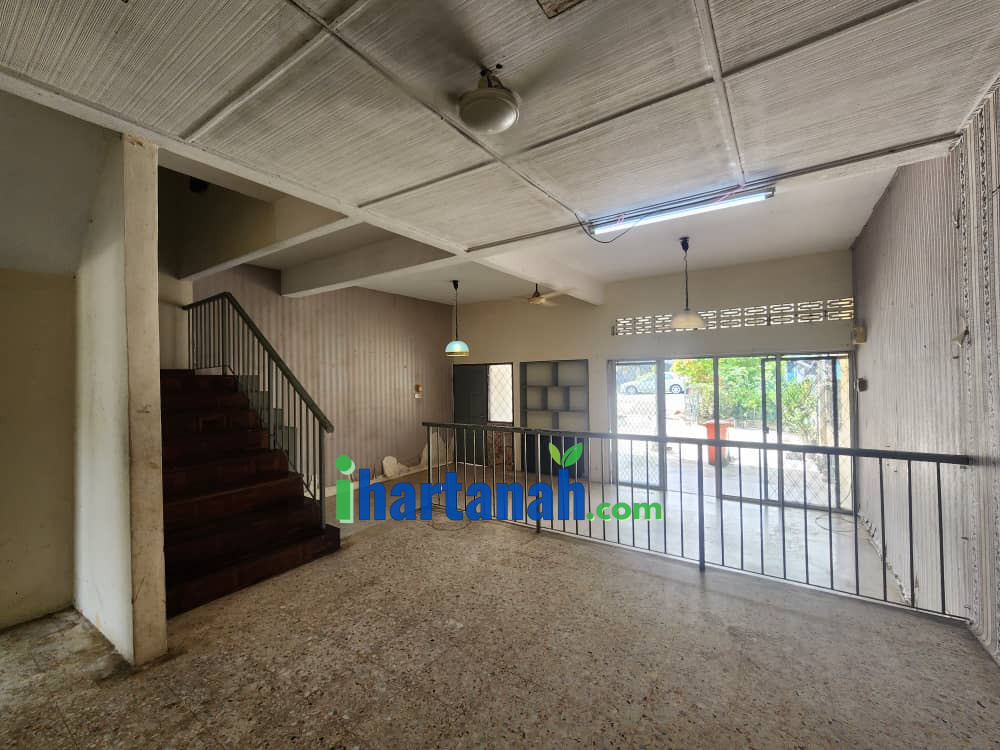 22x86 Non Bumi Teres 2 Tingkat Seksyen 11