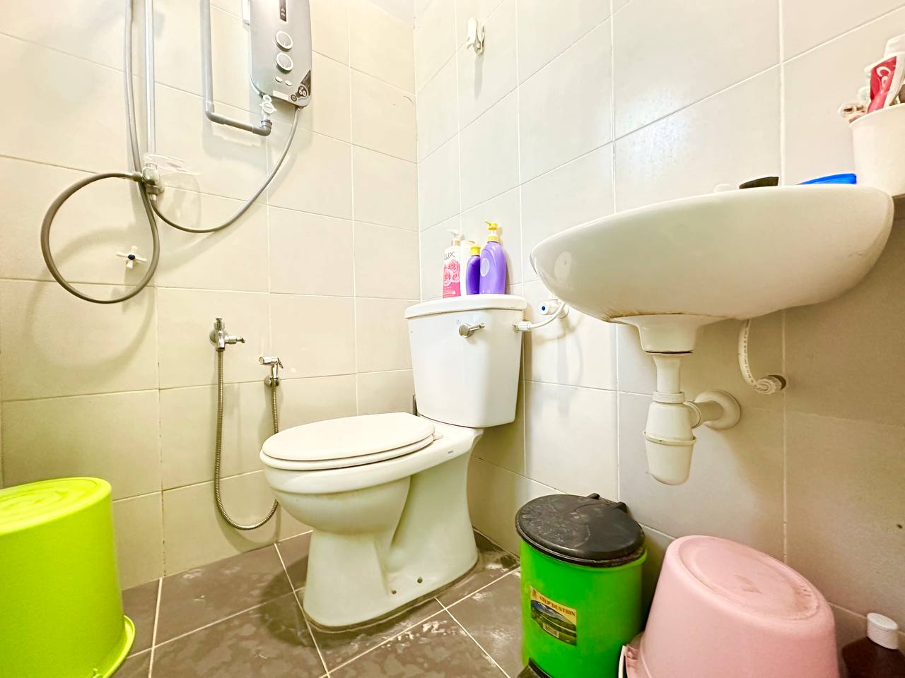 Semi D RENOVATED + RUMAH CANTIK