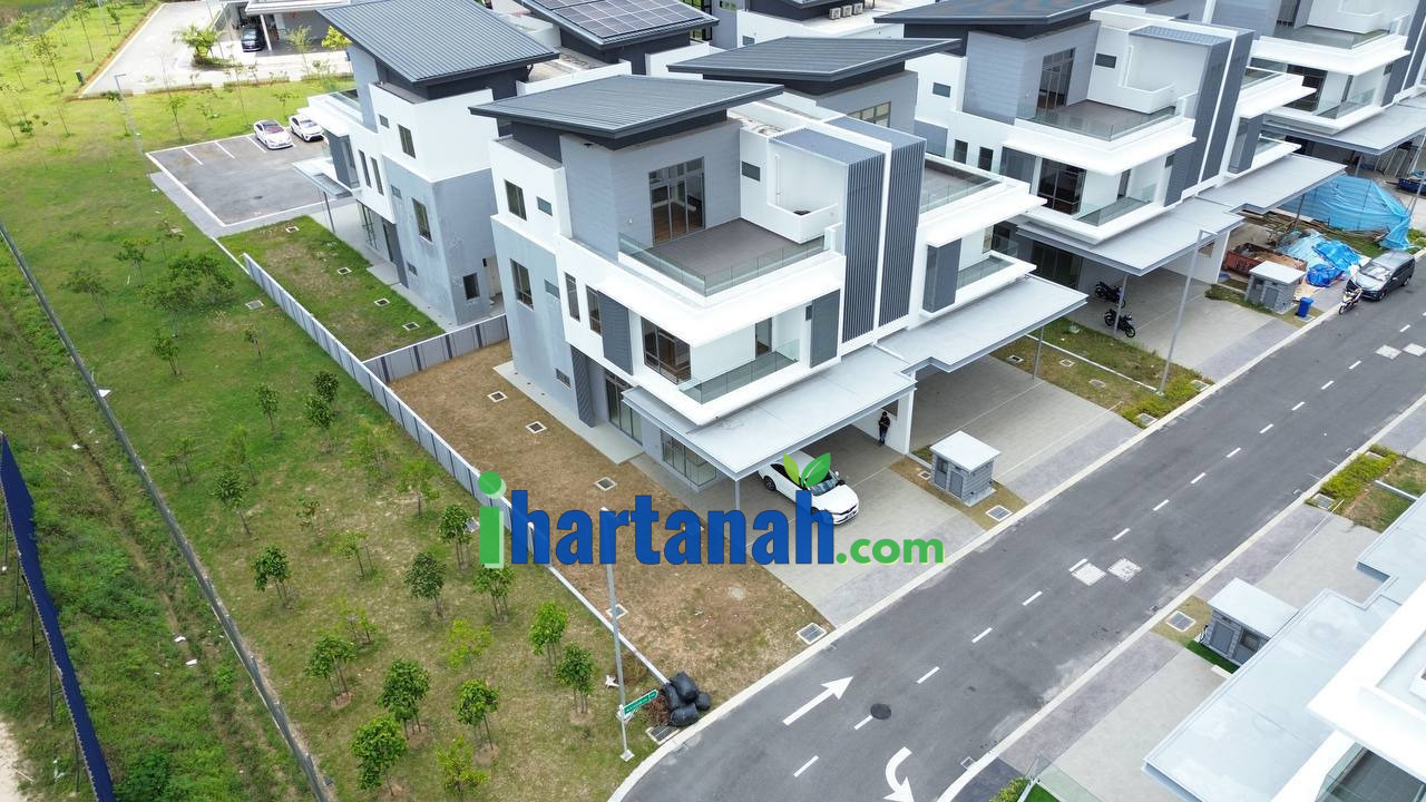 Broadleaf Residence Kota Kemuning, Shah Alam
