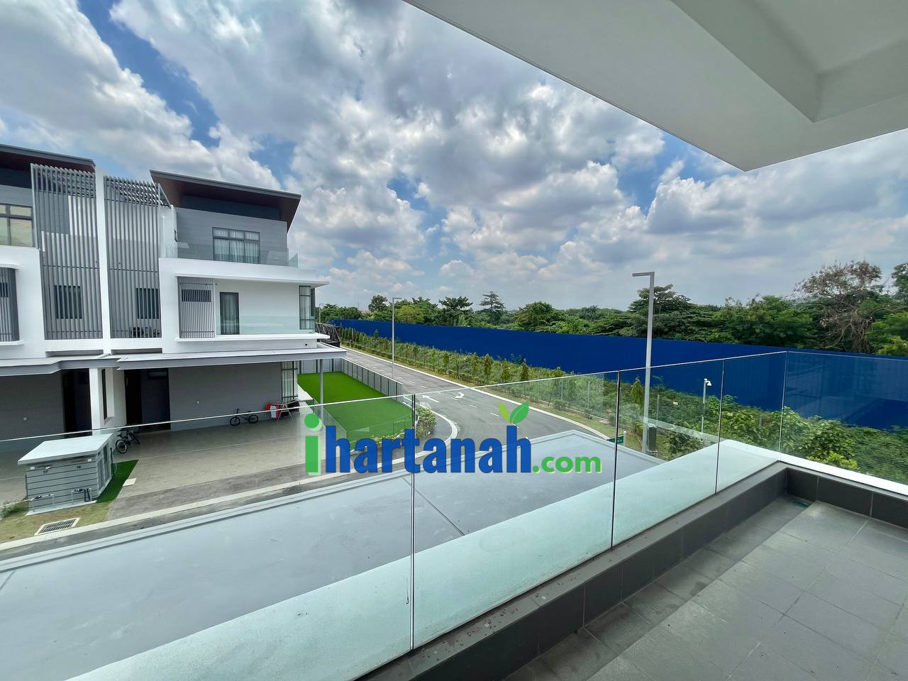 Broadleaf Residence Kota Kemuning, Shah Alam