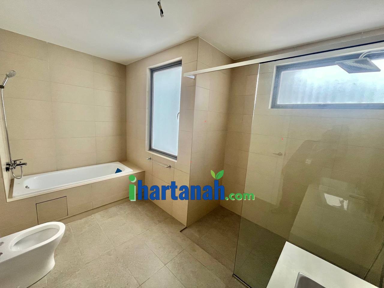 Broadleaf Residence Kota Kemuning, Shah Alam