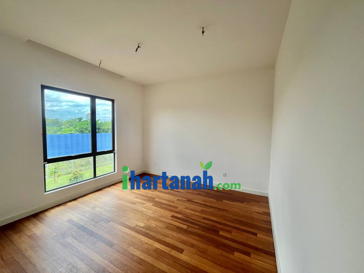 Broadleaf Residence Kota Kemuning, Shah Alam