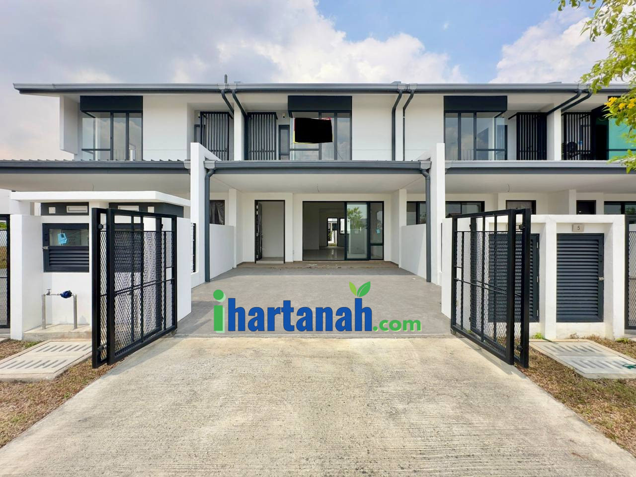 Bandar Bukit Raja NADIRA