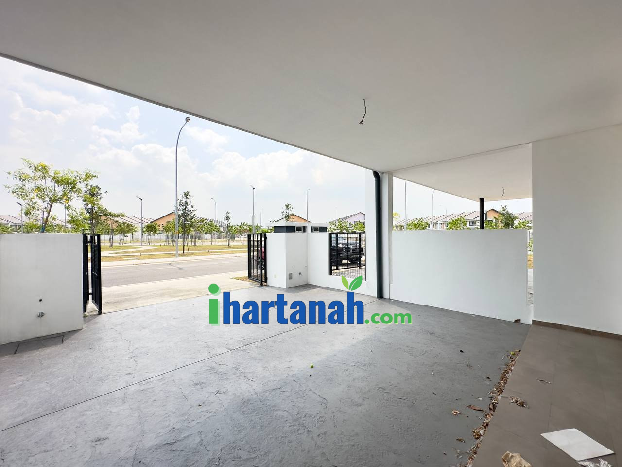 Bandar Bukit Raja NADIRA