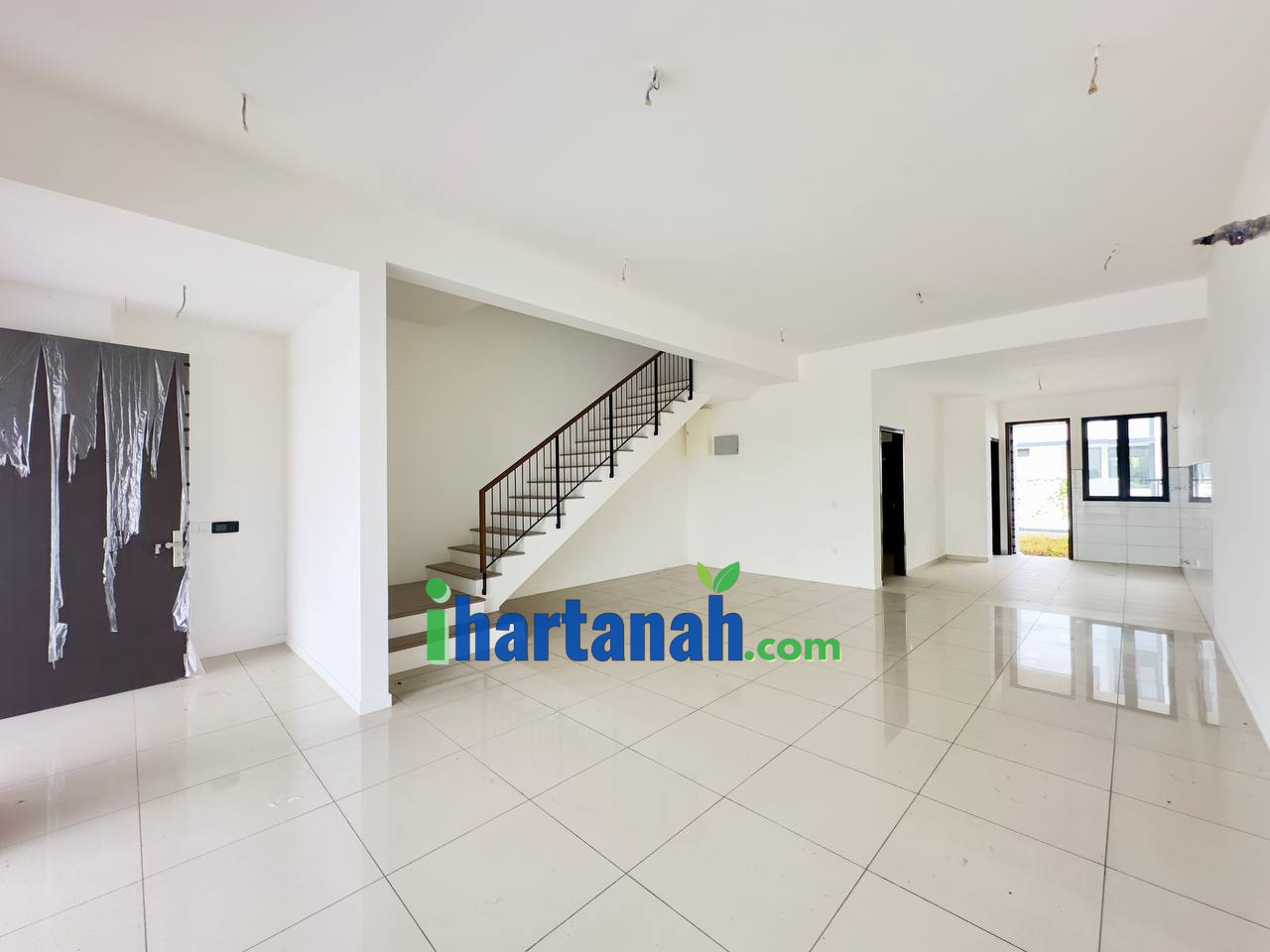 Bandar Bukit Raja NADIRA