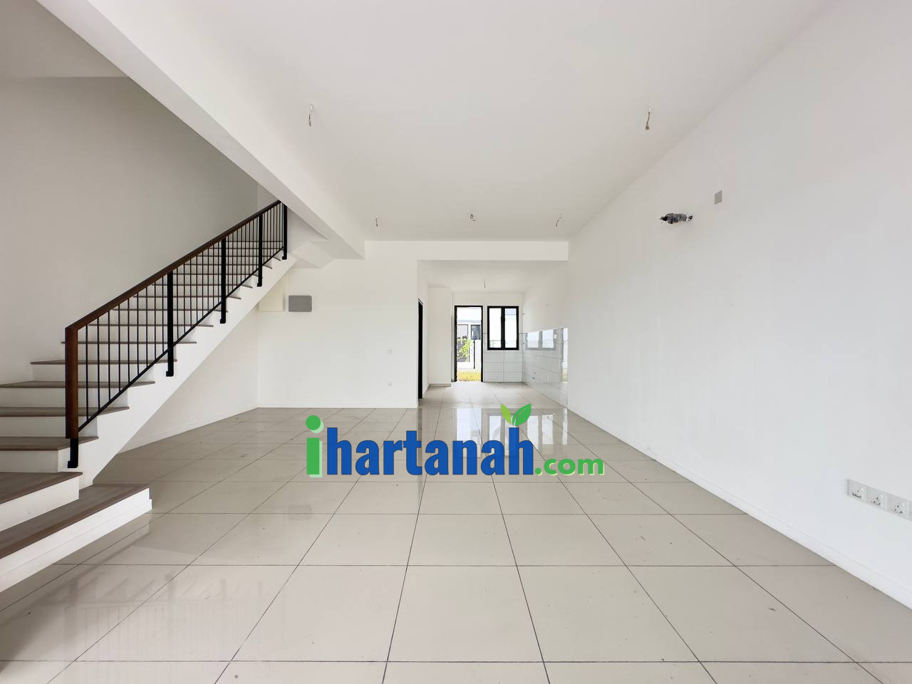 Bandar Bukit Raja NADIRA