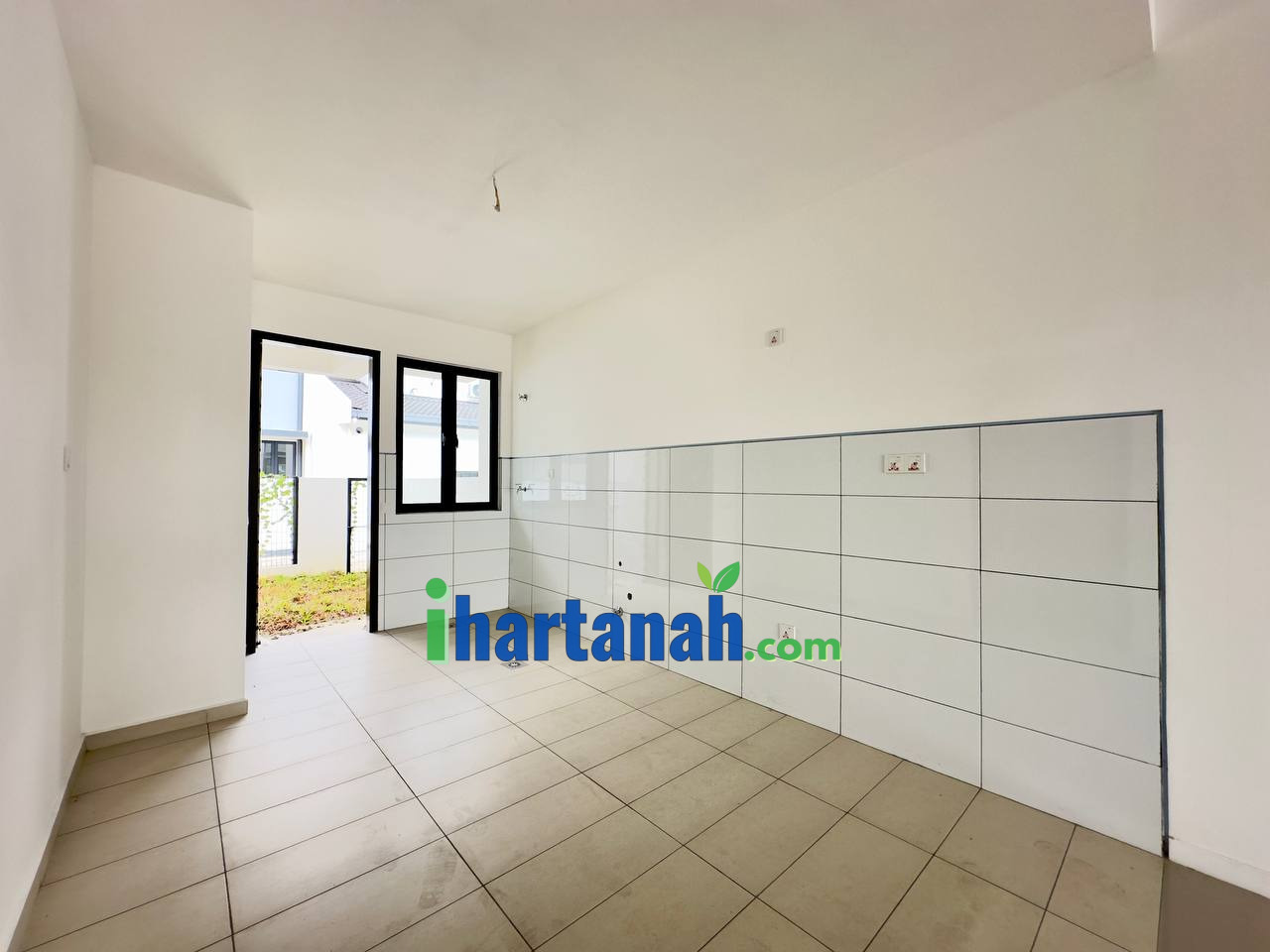Bandar Bukit Raja NADIRA