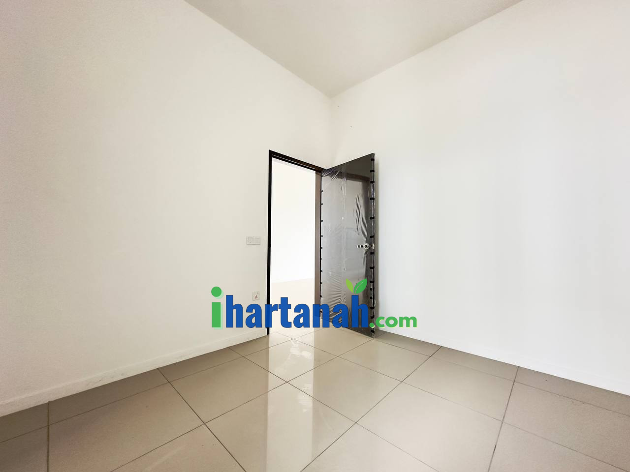Bandar Bukit Raja NADIRA