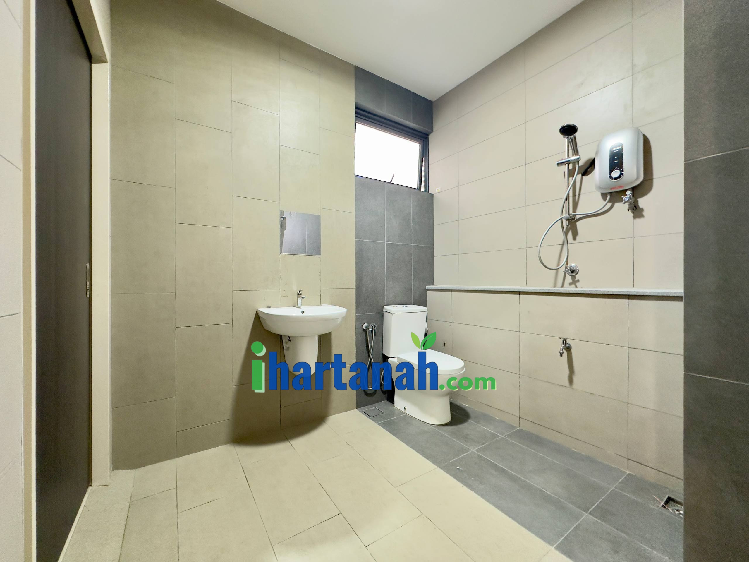 Elmina Green 5 U17 Shah Alam Superlink Double Storey