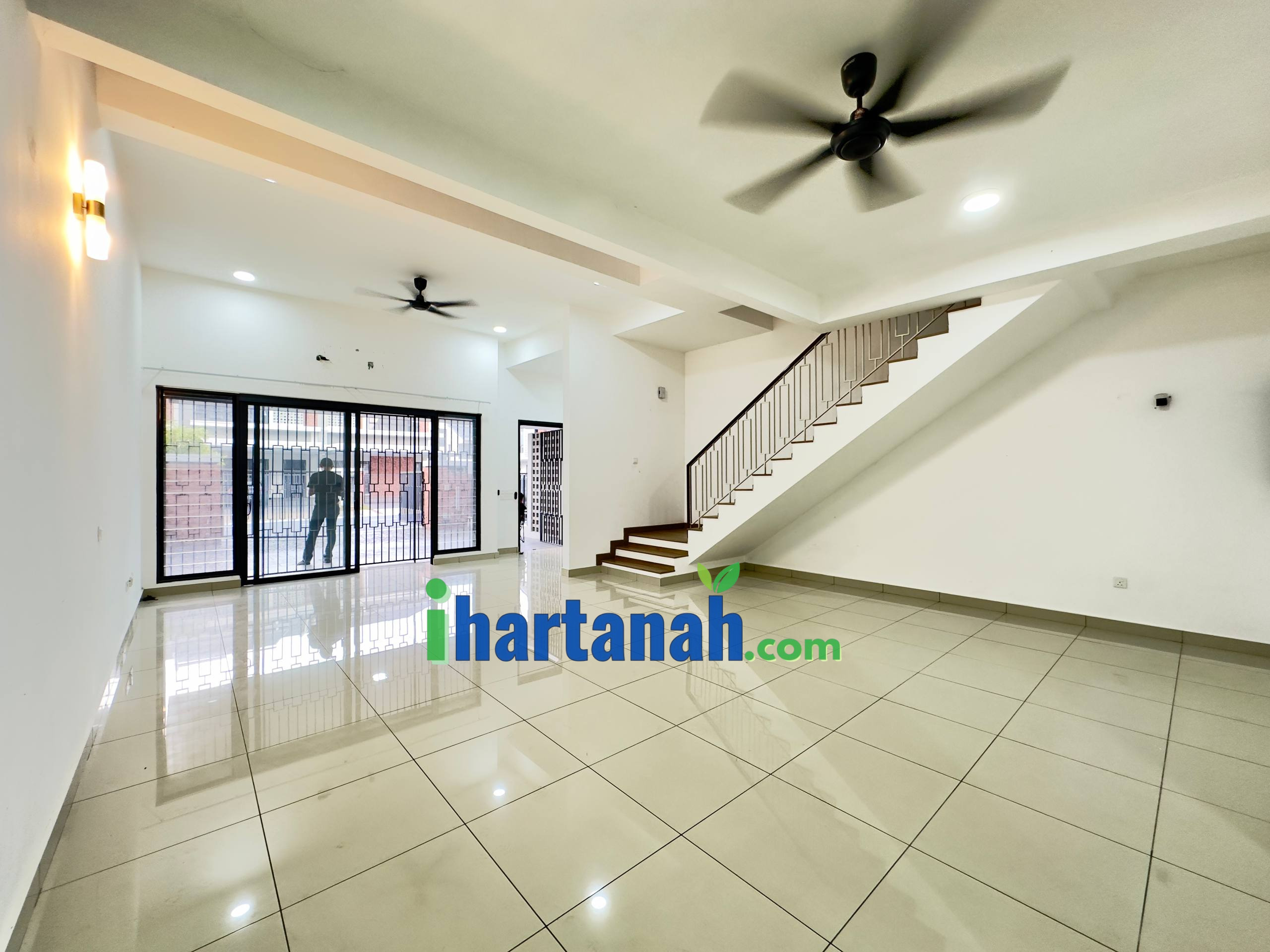 Elmina Green 5 U17 Shah Alam Superlink Double Storey