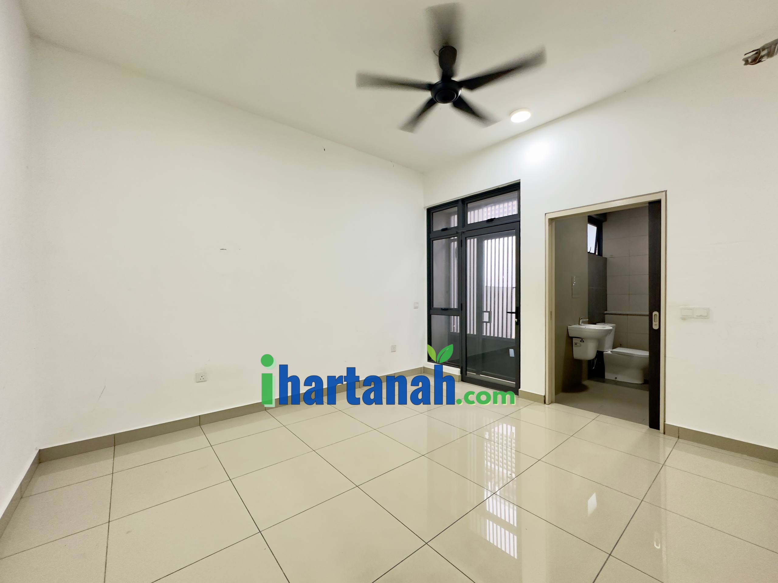 Elmina Green 5 U17 Shah Alam Superlink Double Storey