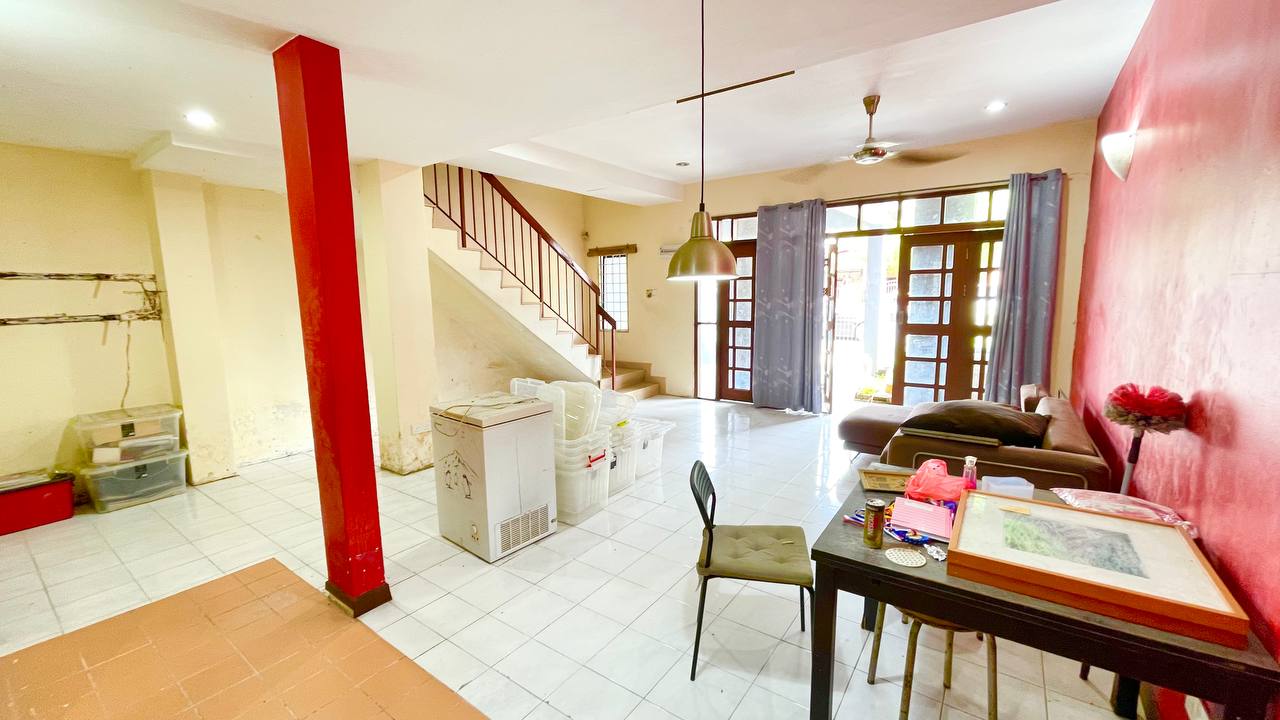 Taman Puchong Prima  FREEHOLD