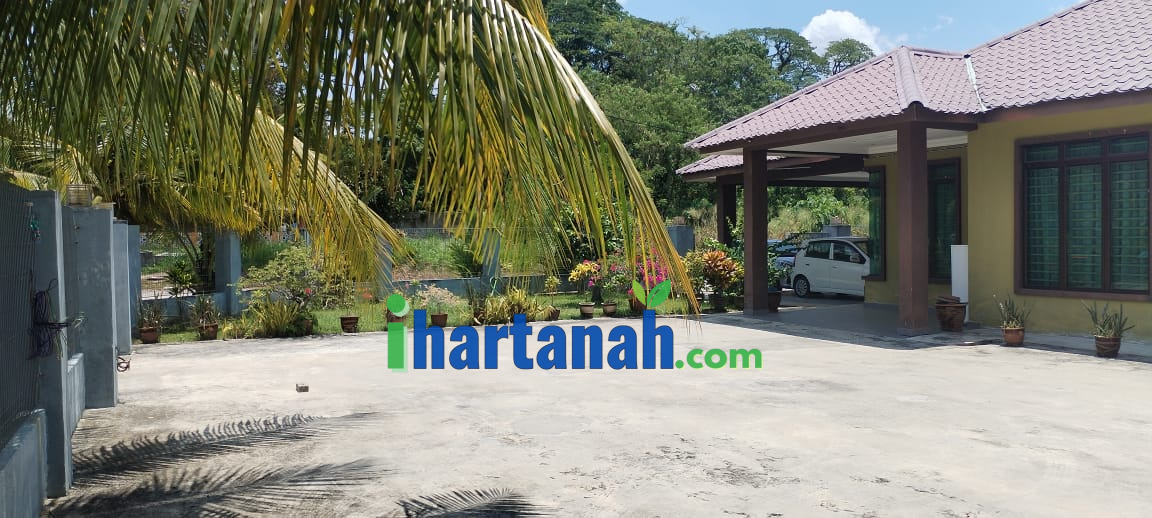 SS Banglo CORNER Lot