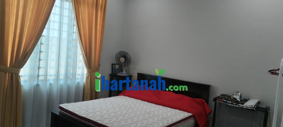 SS Banglo CORNER Lot