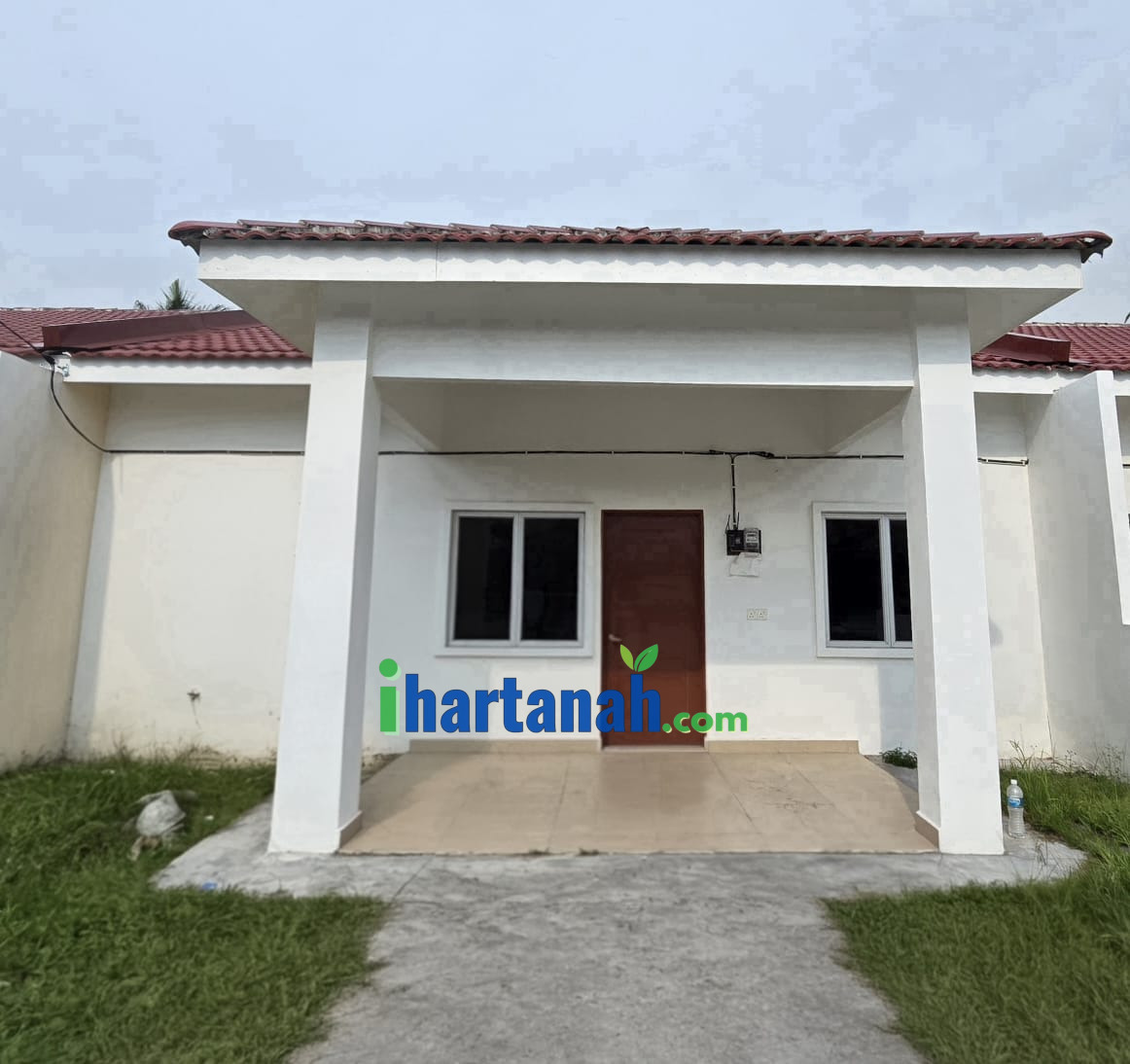 Teres Setingkat Jalan Dusun Meru