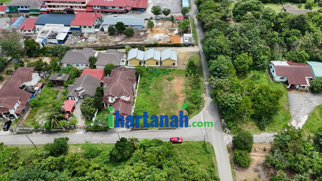 Corner Lot Tanah Lot Bungalow