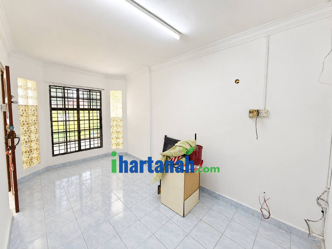 Shah Alam, Seksyen 19, Corner Lot 2 Storey Terrace