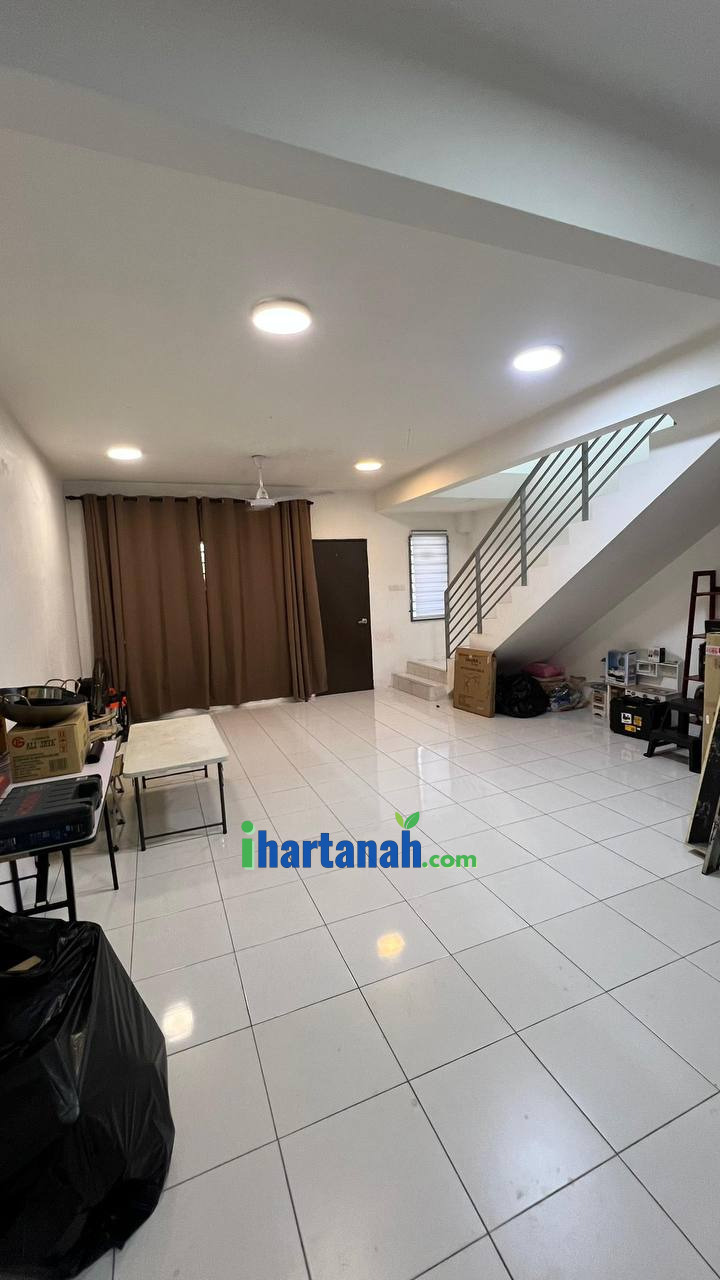 Sungai Buloh, Hibiscus 3, 2 Storey Terrace House