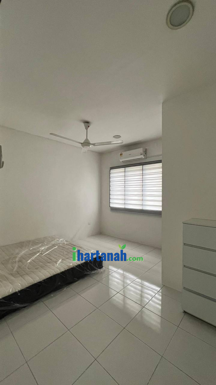 Sungai Buloh, Hibiscus 3, 2 Storey Terrace House
