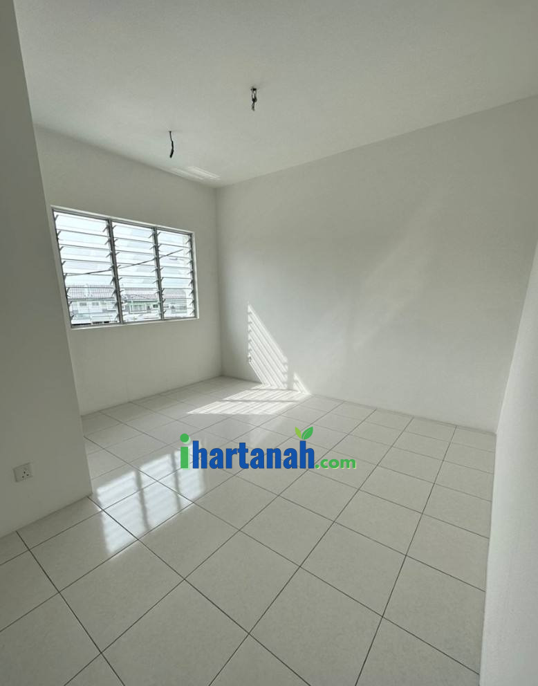 Sungai Buloh, Hibiscus 3, 2 Storey Terrace House