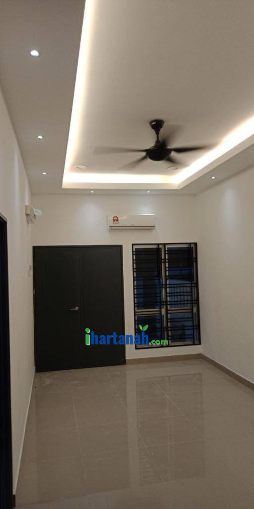 Shah Alam, Seksyen 30, Rumah Teres Setingkat