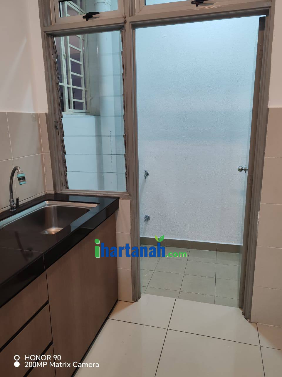 Seri Kembangan, Green Park Condominium