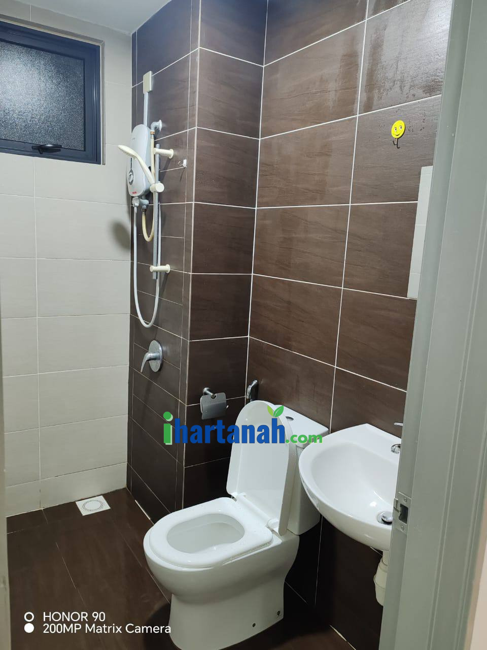 Seri Kembangan, Green Park Condominium