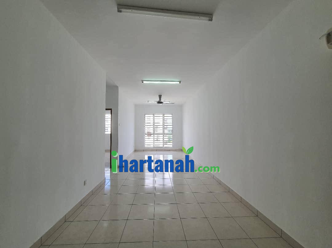 Klang, Azaria Apartments Parklands