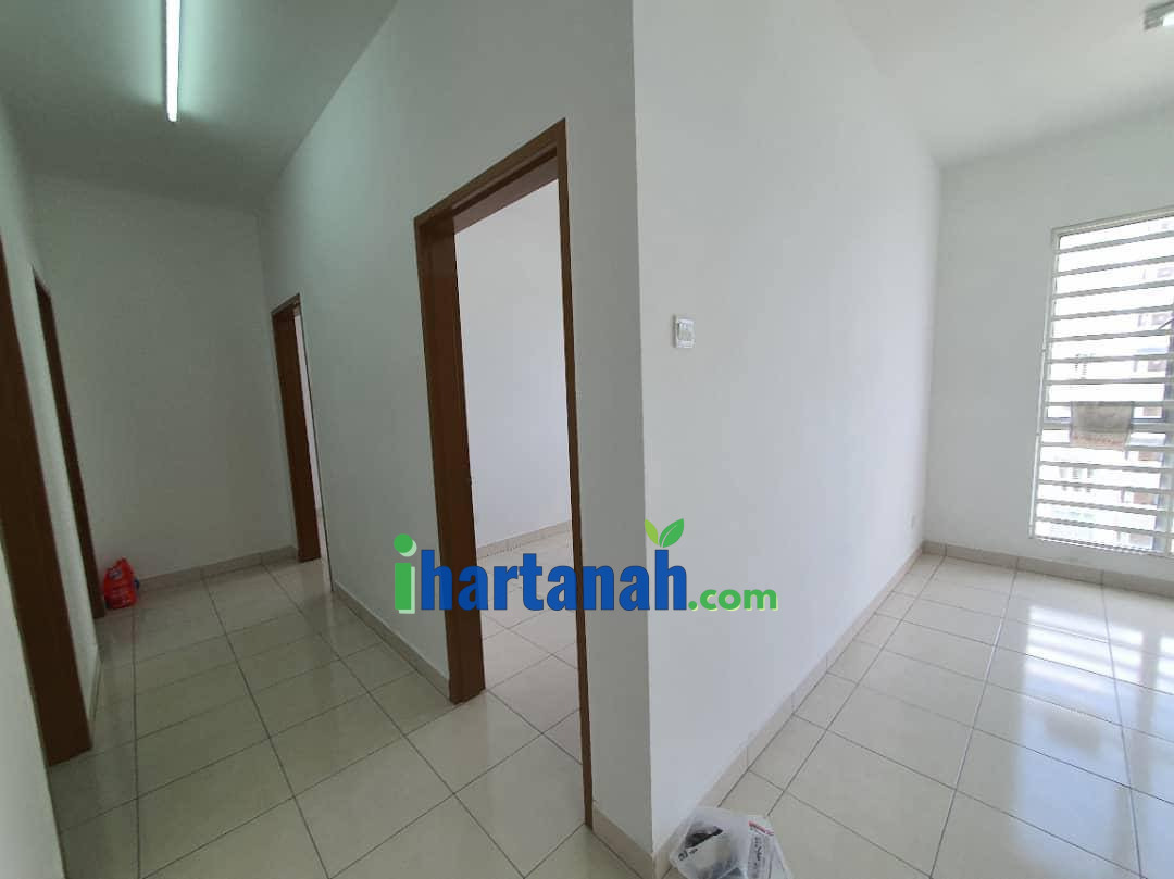 Klang, Azaria Apartments Parklands