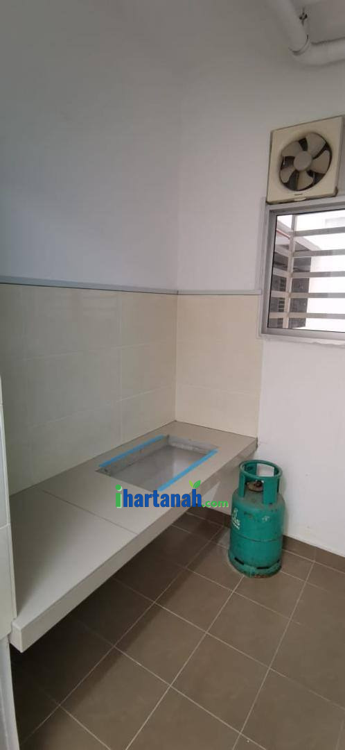 Klang, Azaria Apartments Parklands