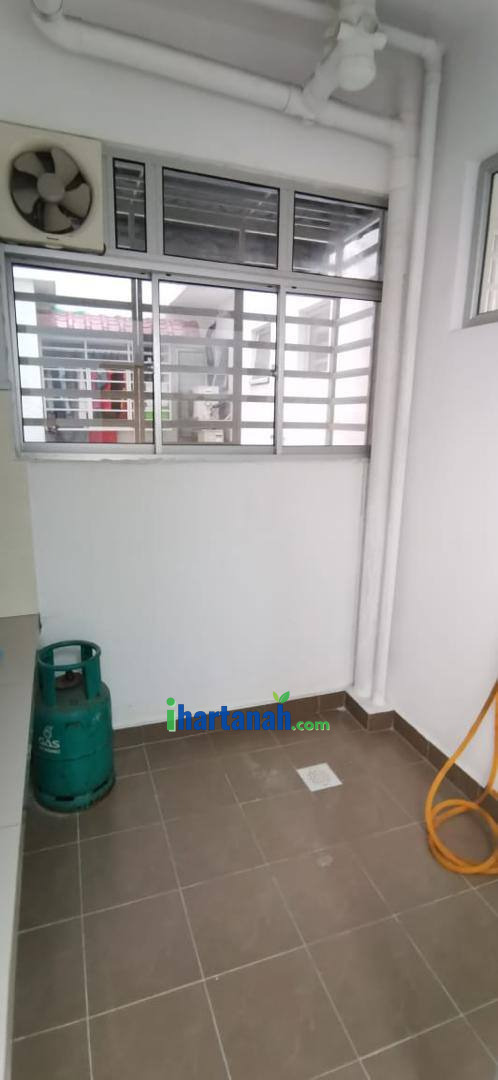 Klang, Azaria Apartments Parklands
