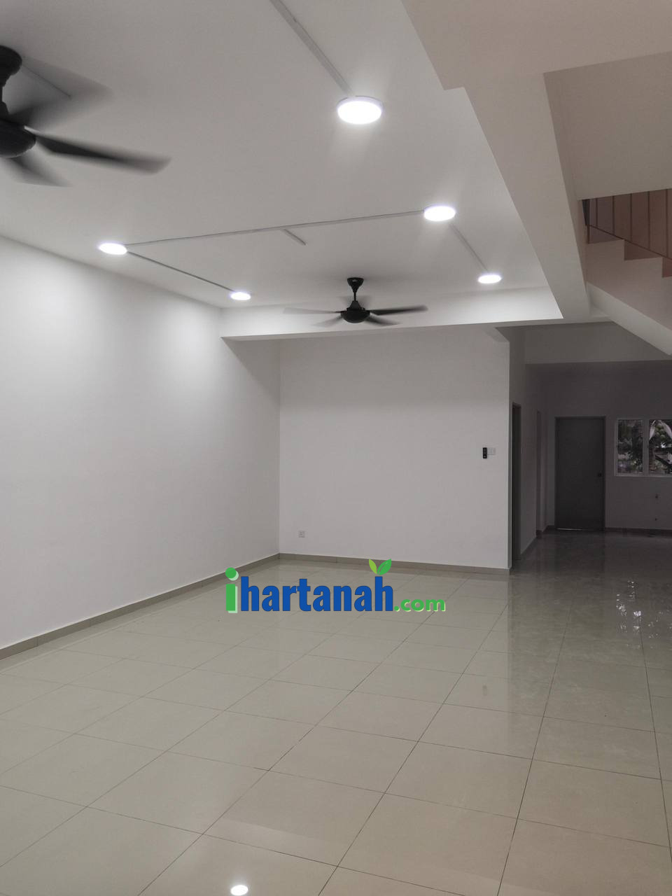 Teluk Panglima Garang, Taman Bentara, 2 Storey Terrace
